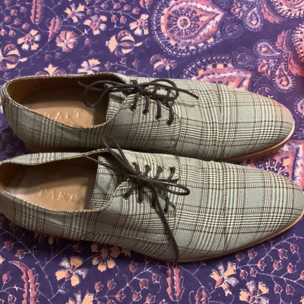 Mens dress shoe
